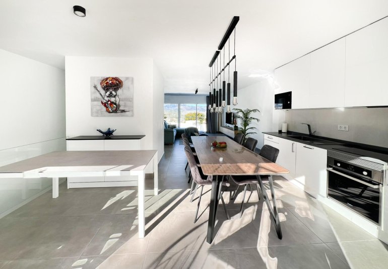 Herverkoop - Herenhuis -
Alfaz del Pi - Albir