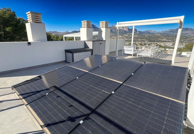 Herverkoop - Herenhuis -
Alfaz del Pi - Albir