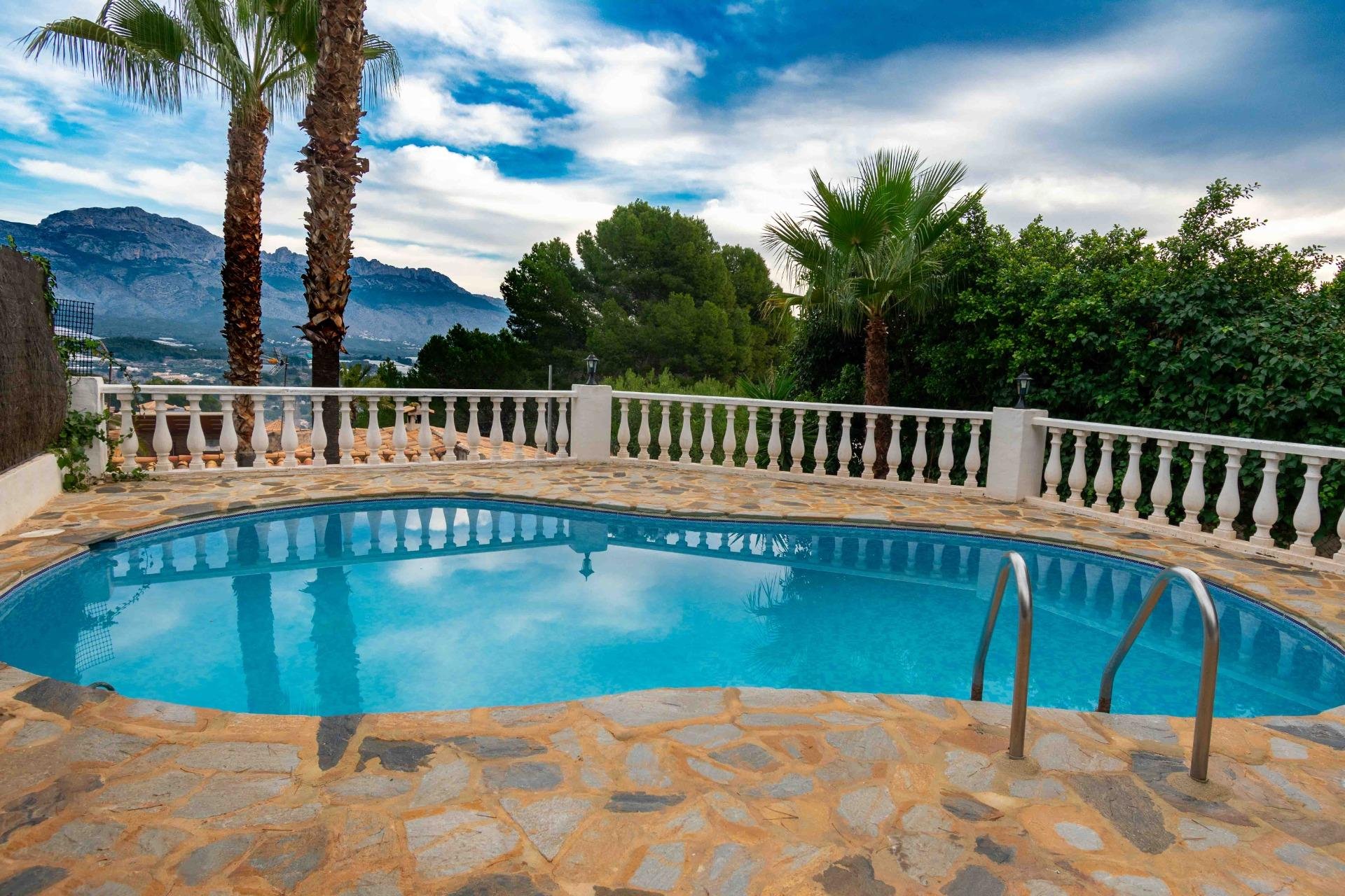 Herverkoop - Herenhuis -
La Nucía - La nucia