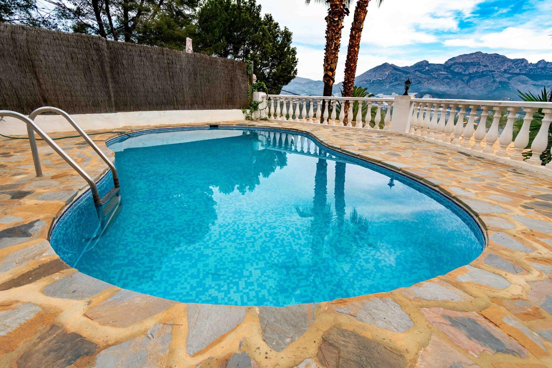 Herverkoop - Herenhuis -
La Nucía - La nucia