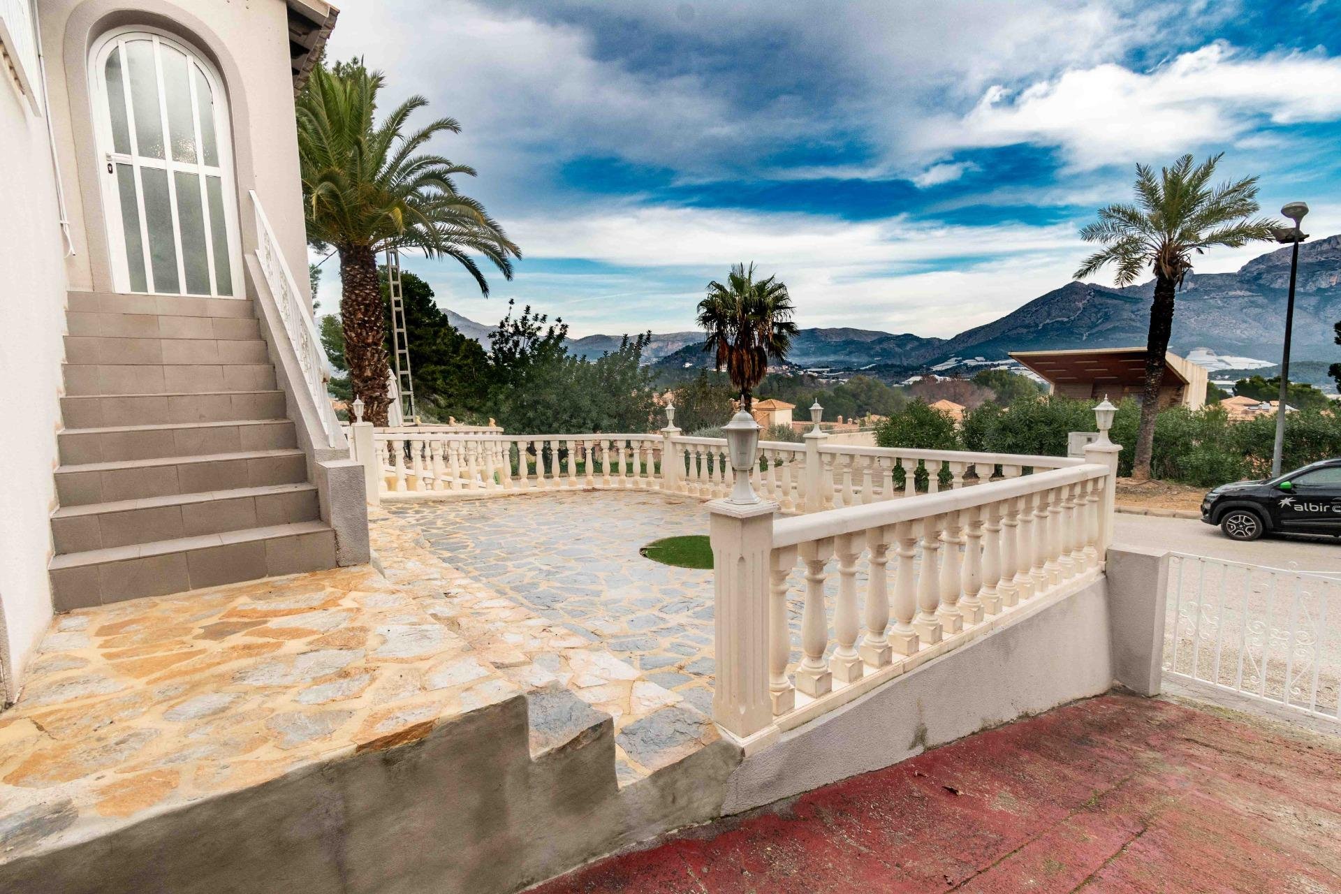 Herverkoop - Herenhuis -
La Nucía - La nucia