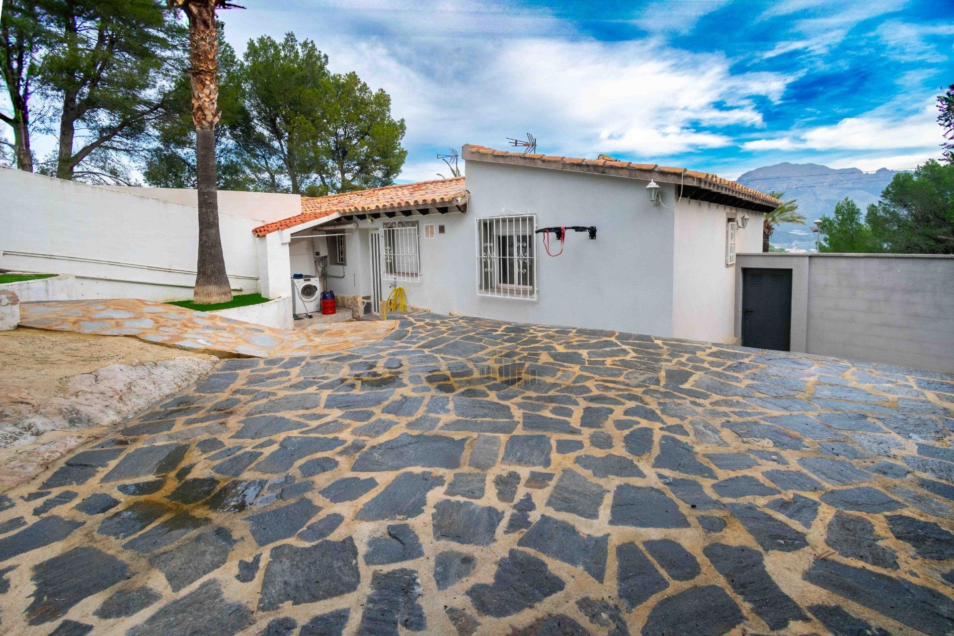 Herverkoop - Herenhuis -
La Nucía - La nucia