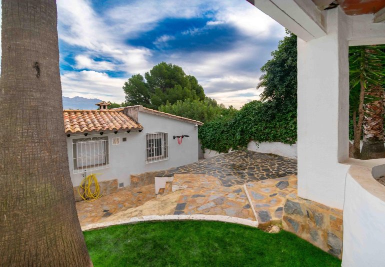 Herverkoop - Herenhuis -
La Nucía - La nucia