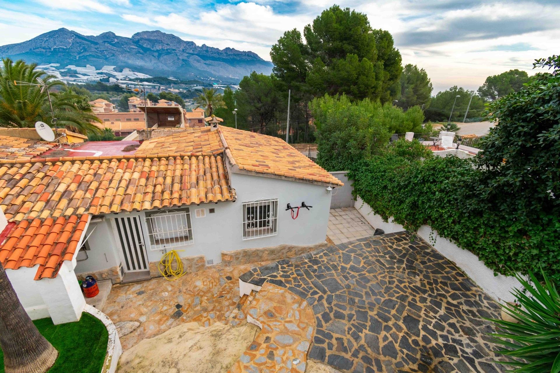 Herverkoop - Herenhuis -
La Nucía - La nucia