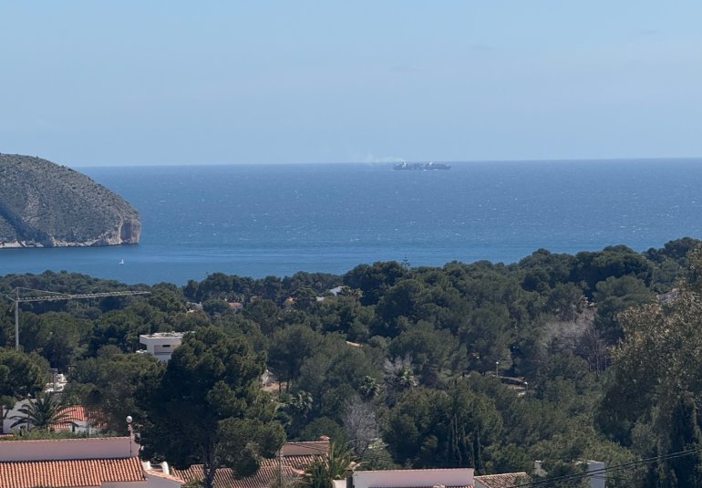 Herverkoop - Land -
Moraira - Benimeit