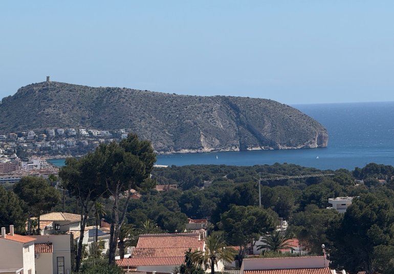 Herverkoop - Land -
Moraira - Benimeit
