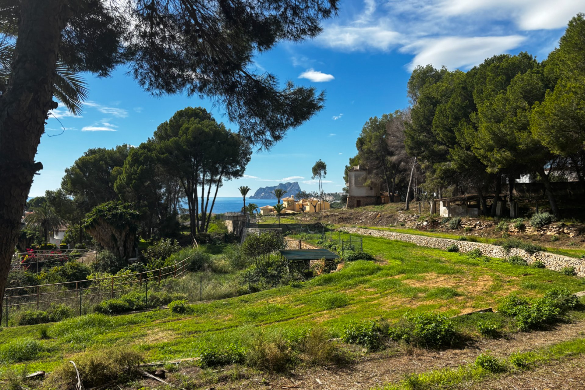 Herverkoop - Land -
Moraira - Pla Del Mar
