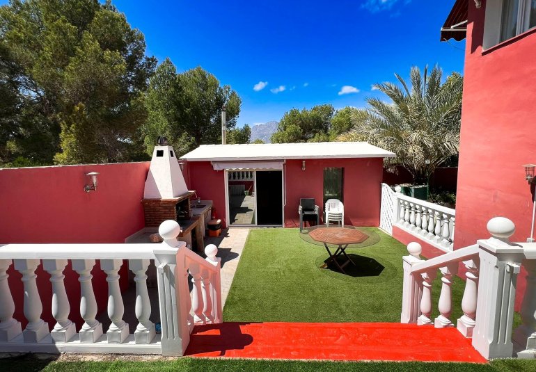 Herverkoop - Villa -
Alfaz del Pi - Albir