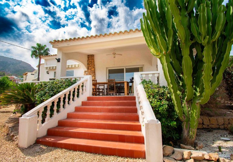 Herverkoop - Villa -
Alfaz del Pi - Albir