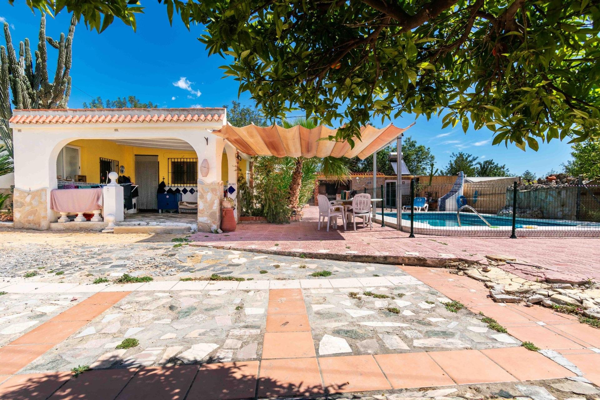 Herverkoop - Villa -
Alfaz del Pi - Albir