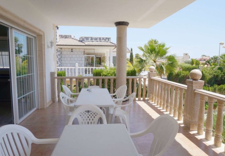 Herverkoop - Villa -
Alfaz del Pi