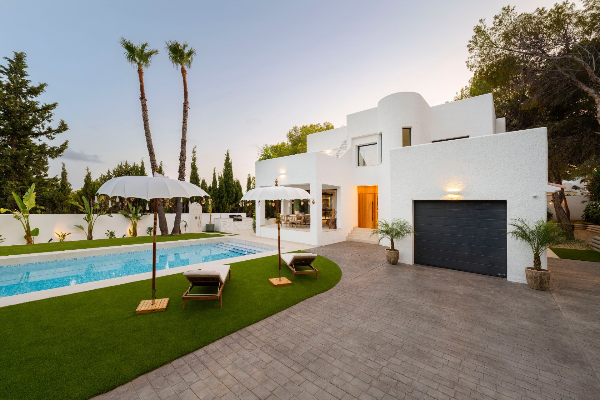 Herverkoop - Villa -
Altea - Urbanizaciones