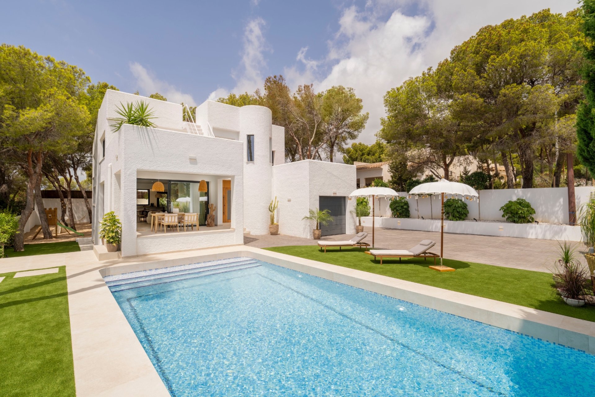 Herverkoop - Villa -
Altea - Urbanizaciones