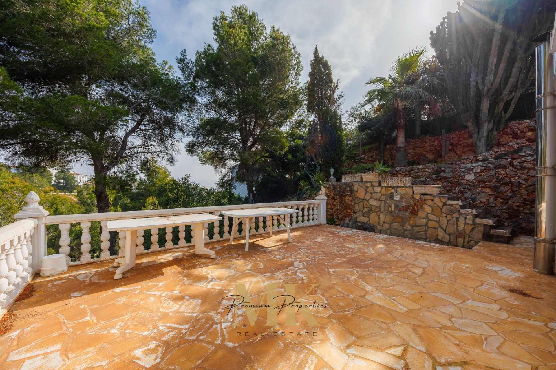 Herverkoop - Villa -
Denia - Montgó