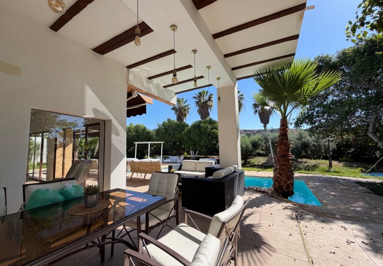 Herverkoop - Villa -
Elche - Carrús Oeste
