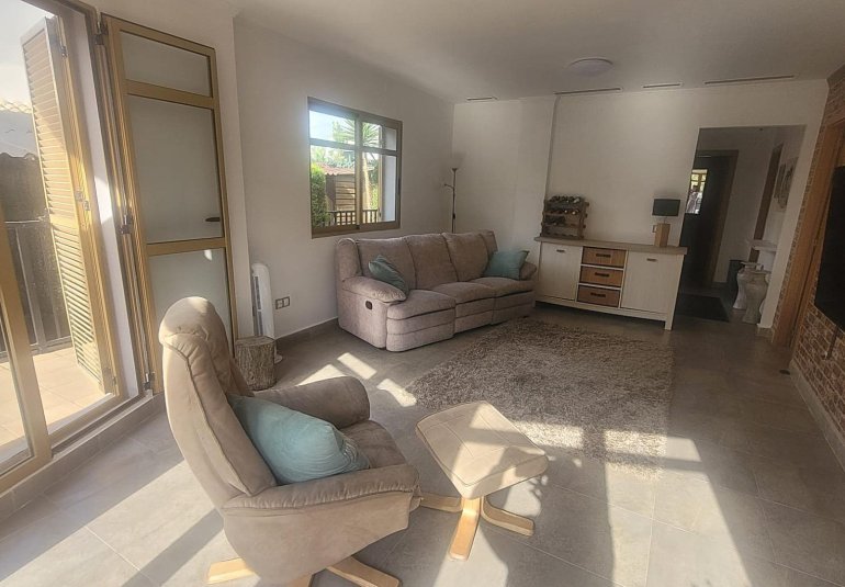 Herverkoop - Villa -
Finestrat