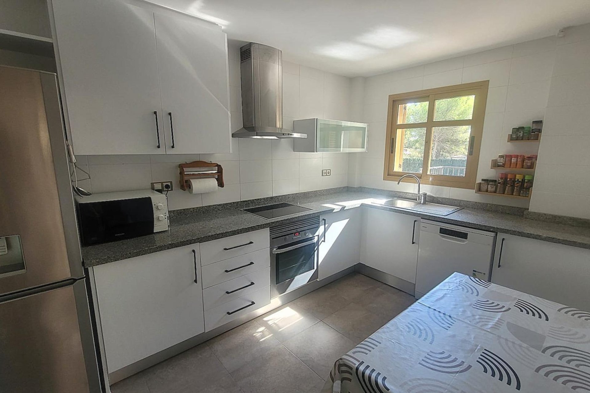 Herverkoop - Villa -
Finestrat