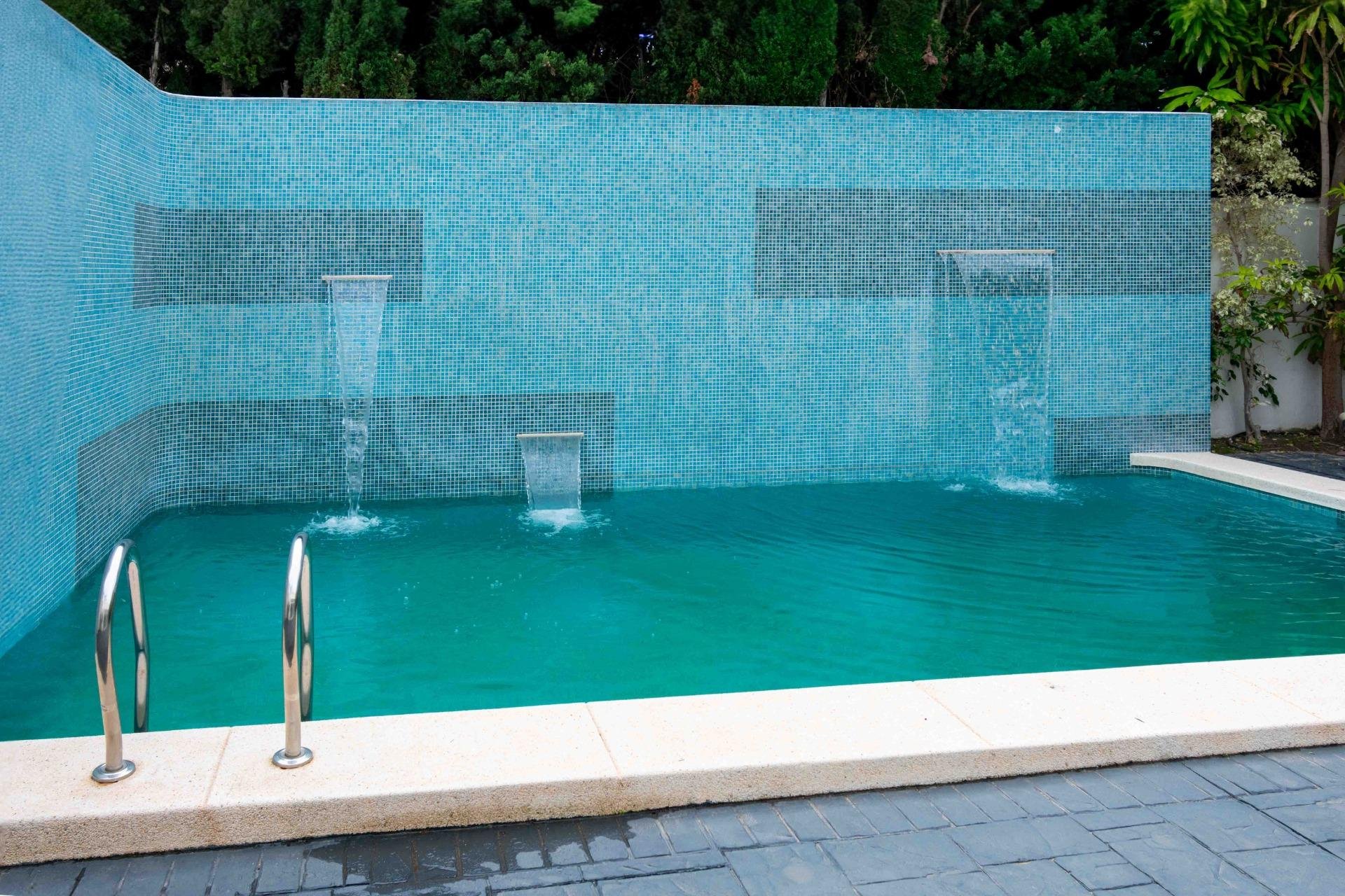 Herverkoop - Villa / Halfvrijstaand -
Alfaz del Pi - Albir