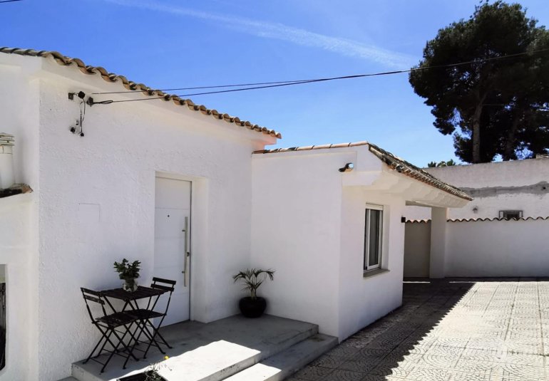 Herverkoop - Villa -
La Nucía - La nucia