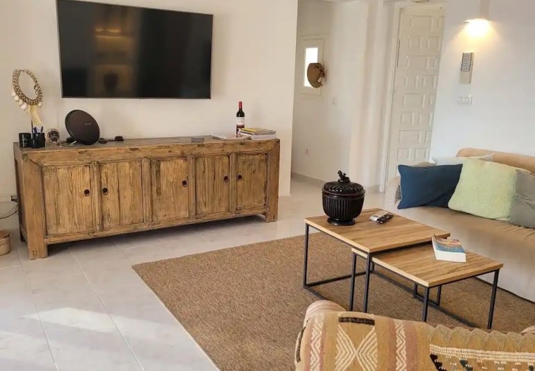 Herverkoop - Villa -
Moraira - Benimeit