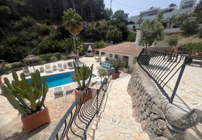 Herverkoop - Villa -
Moraira - Benimeit