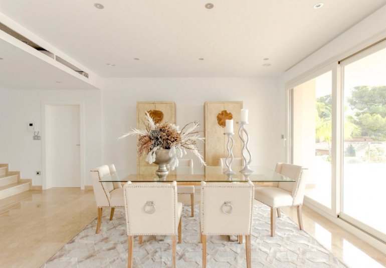 Herverkoop - Villa -
Moraira