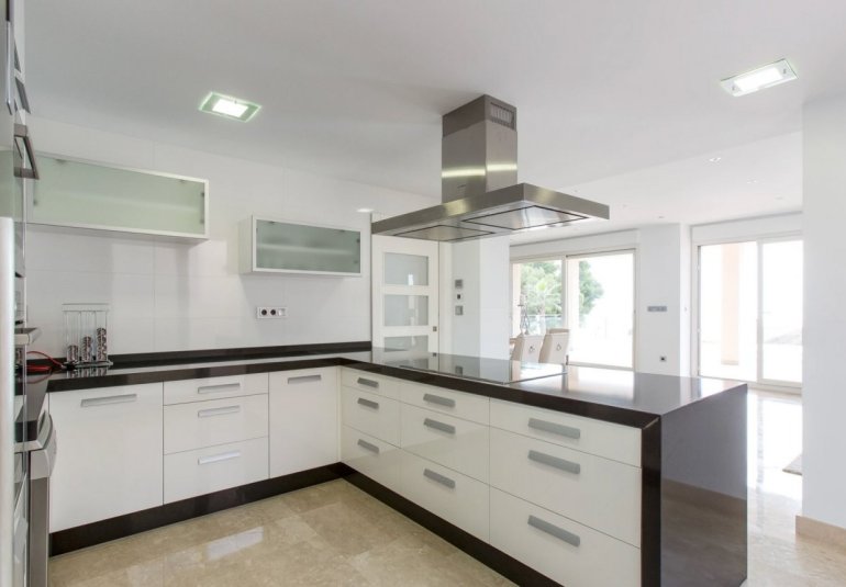 Herverkoop - Villa -
Moraira