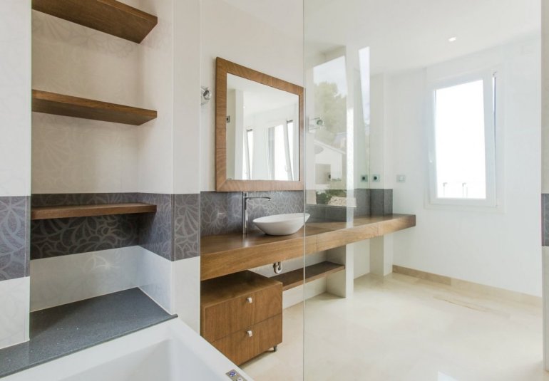Herverkoop - Villa -
Moraira