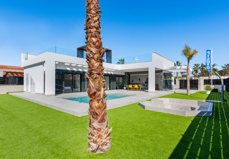 Neue Gebäude - detached -
La Finca Golf