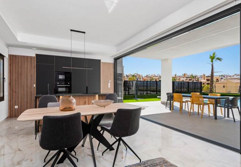 Neue Gebäude - detached -
La Finca Golf