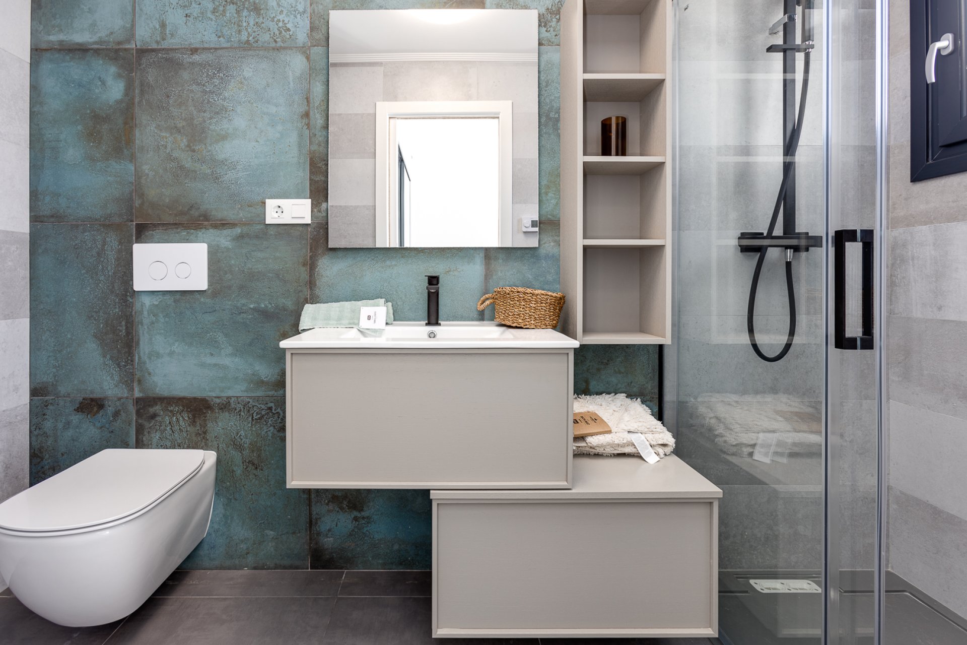 Neue Gebäude - detached -
La Mata