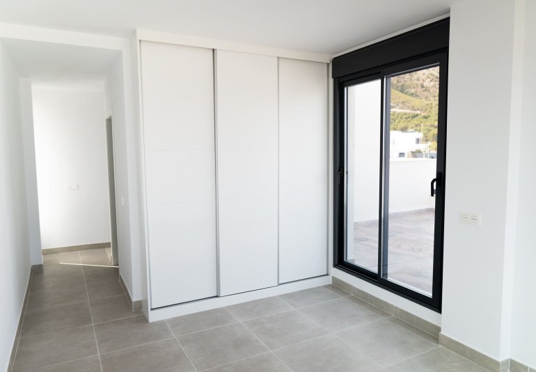 Neue Gebäude - detached -
Polop