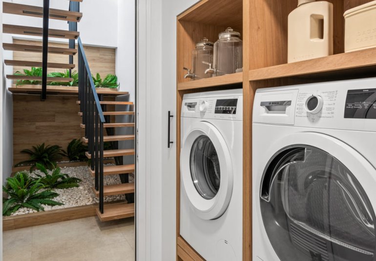 Neue Gebäude - detached -
Polop