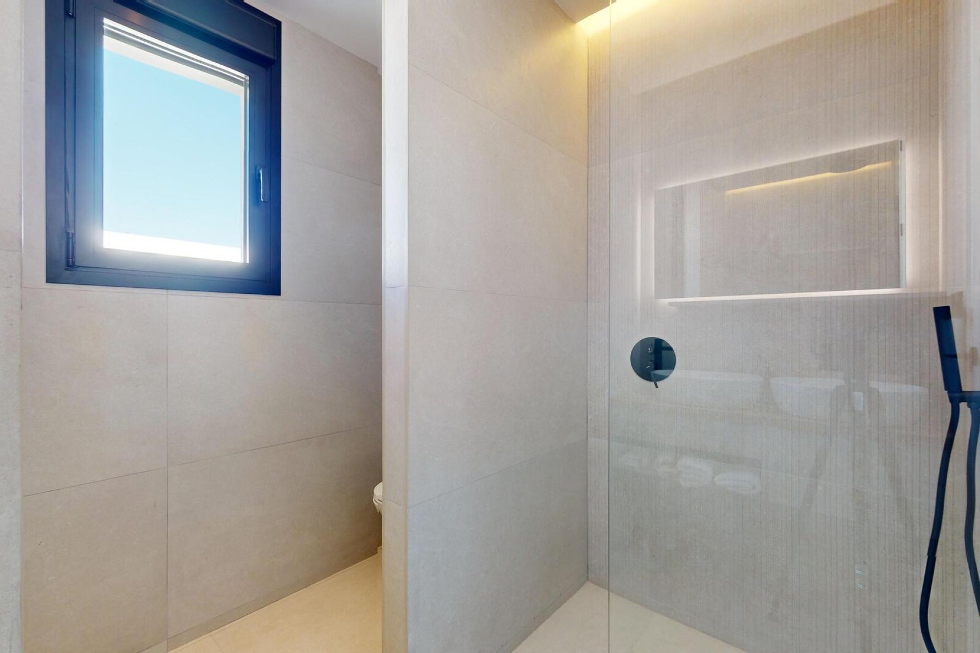 Neue Gebäude - detached -
Polop