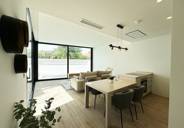 Neue Gebäude - detached -
Torre de la Horadada