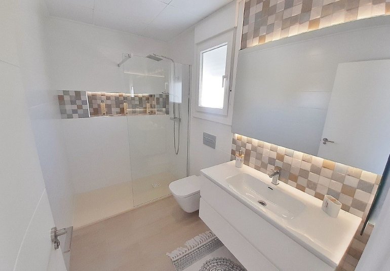 Neue Gebäude - Detached Villa -
avileses