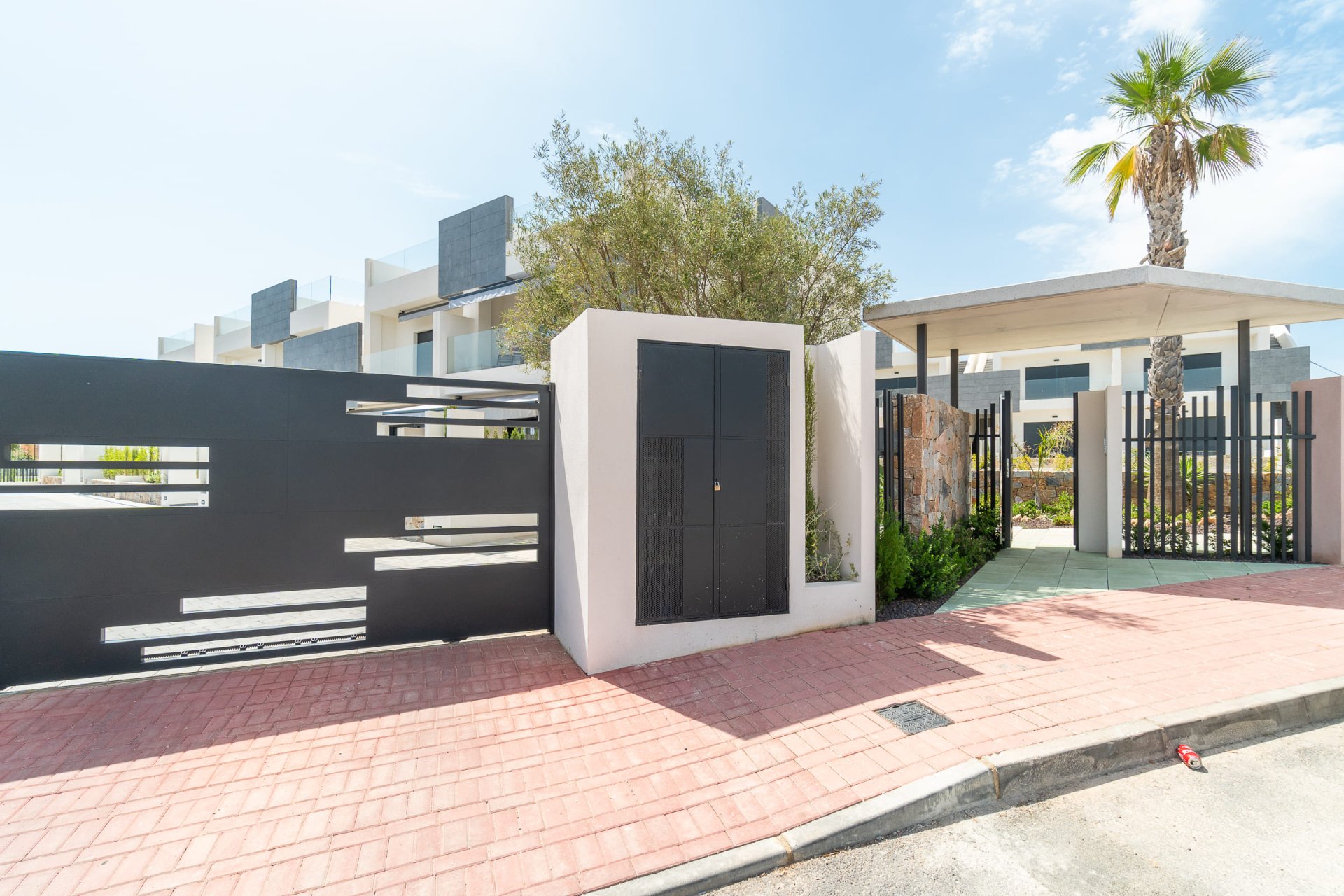 Neue Gebäude - high-bungalow -
Torrevieja