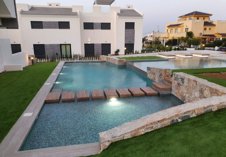 Neue Gebäude - low-bungalow -
Torrevieja