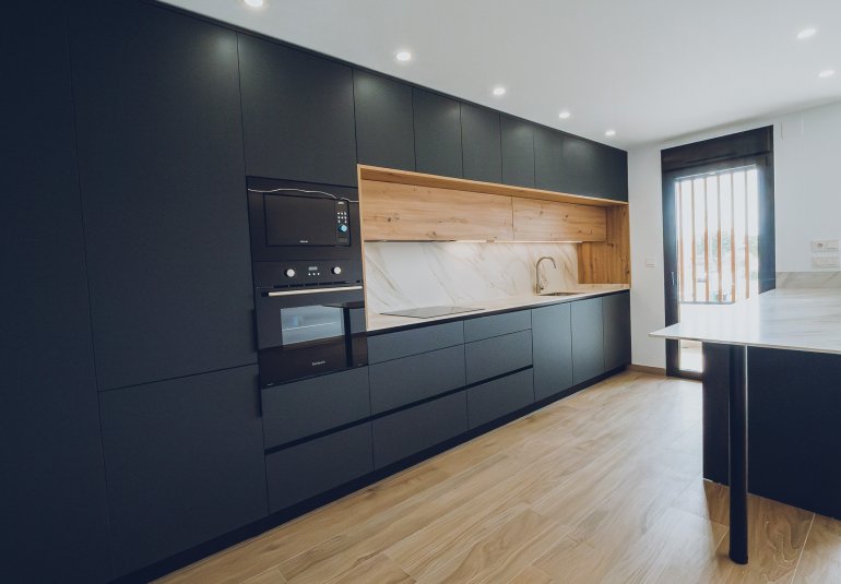 Neue Gebäude - Penthouse -
Redován