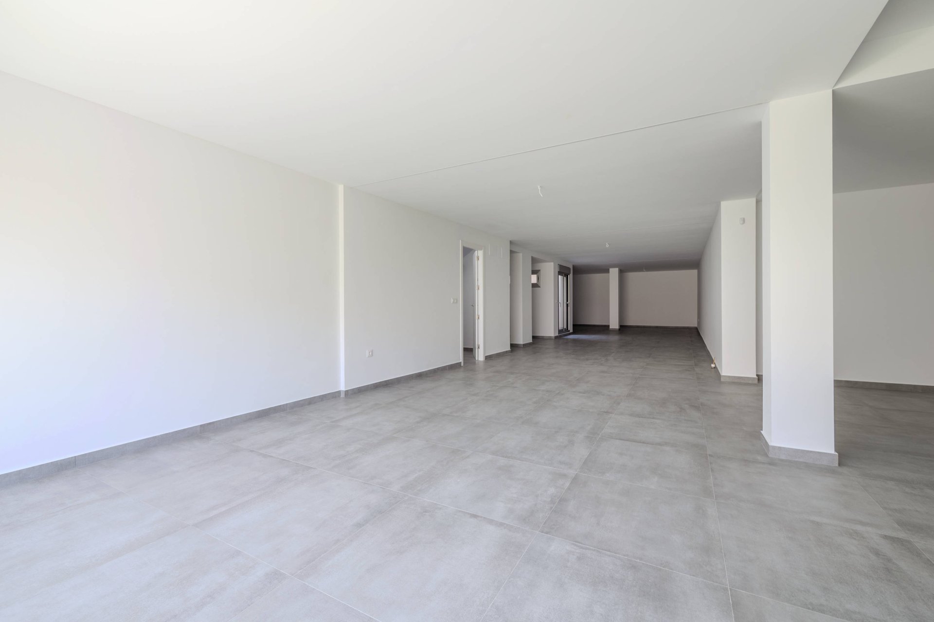 Neue Gebäude - Stadthaus -
Algorfa