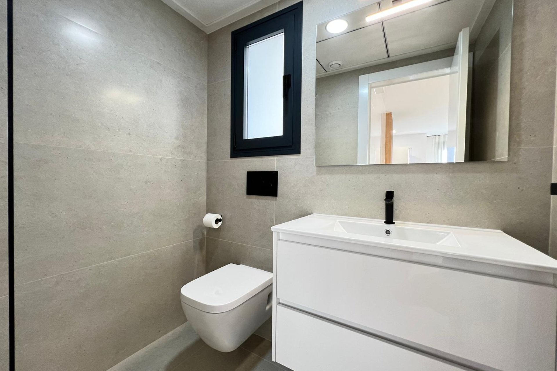 Neue Gebäude - terraced -
Benferri