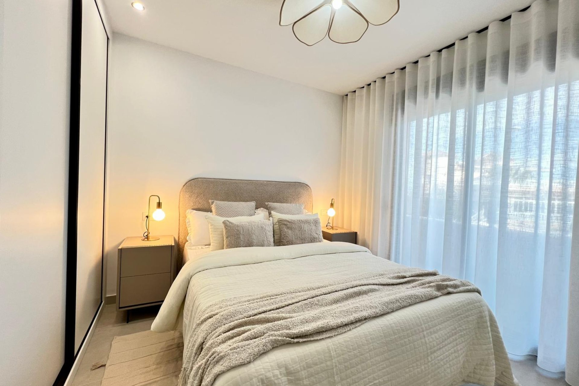 Neue Gebäude - terraced -
Benferri