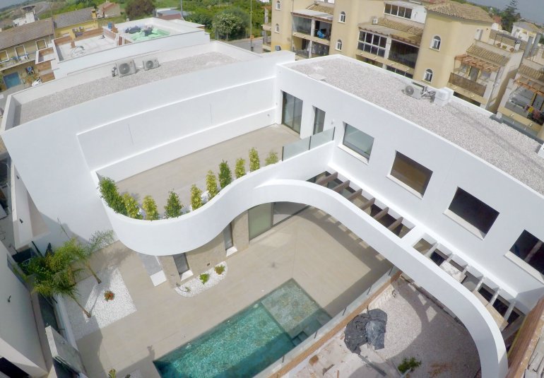 Neue Gebäude - terraced -
Heredades