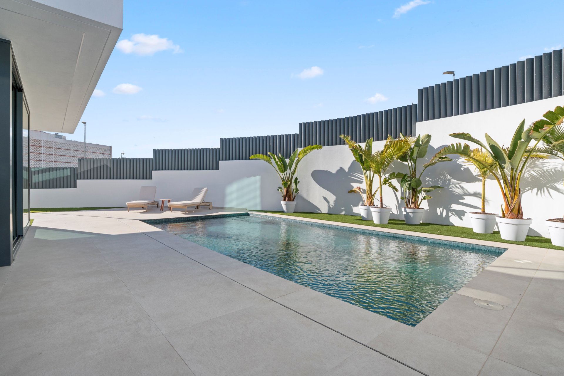 Neue Gebäude - Villa -
Benidorm