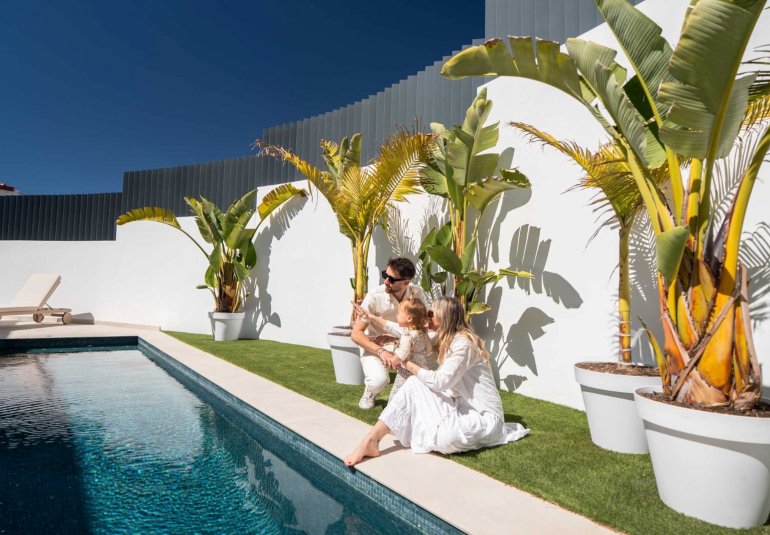 Neue Gebäude - Villa -
Benidorm