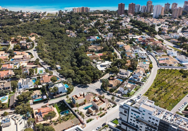 Neue Gebäude - Villa -
Dehesa de Campoamor