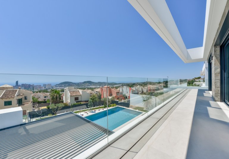 Neue Gebäude - Villa -
Finestrat