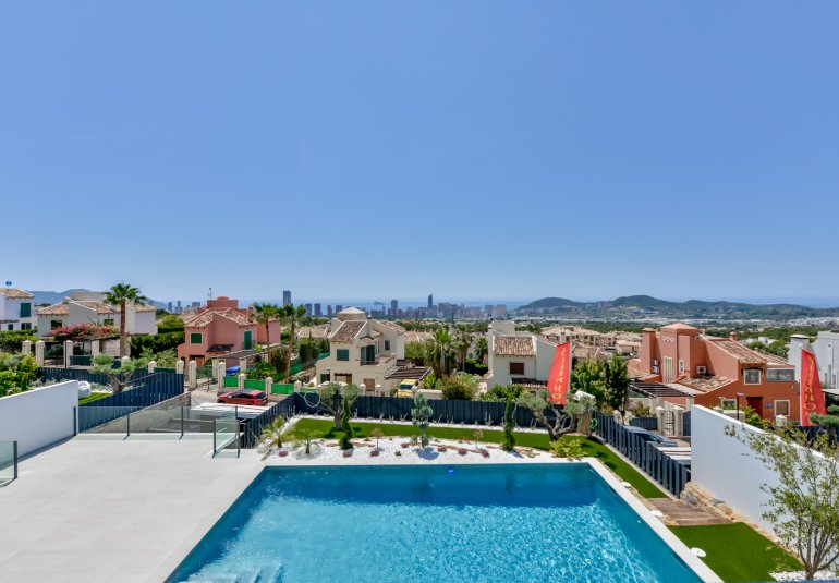 Neue Gebäude - Villa -
Finestrat