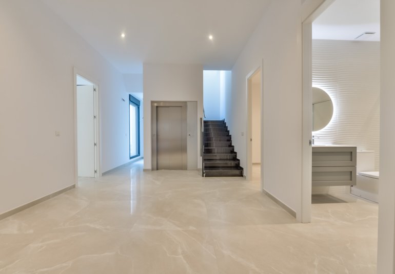 Neue Gebäude - Villa -
Finestrat