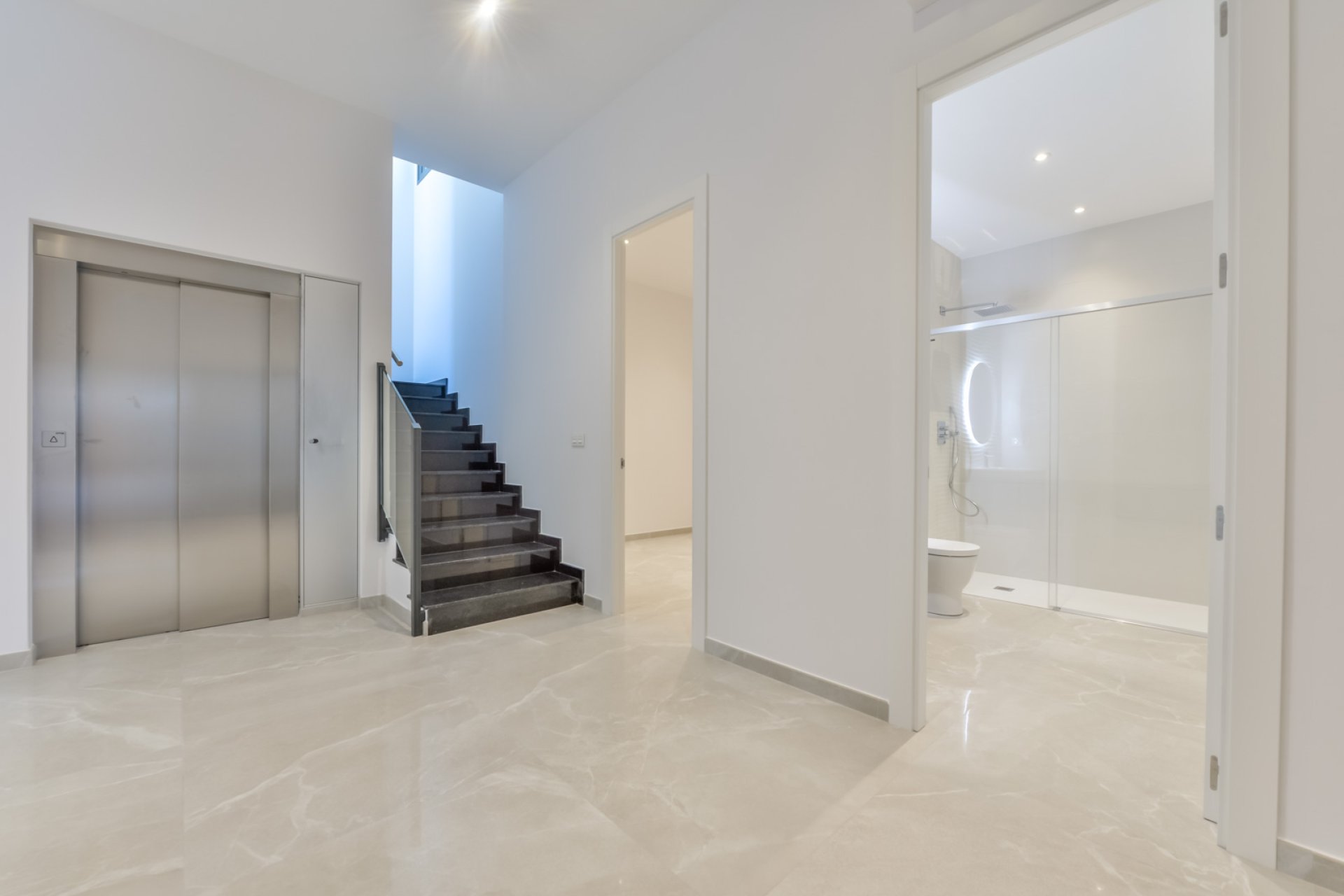 Neue Gebäude - Villa -
Finestrat